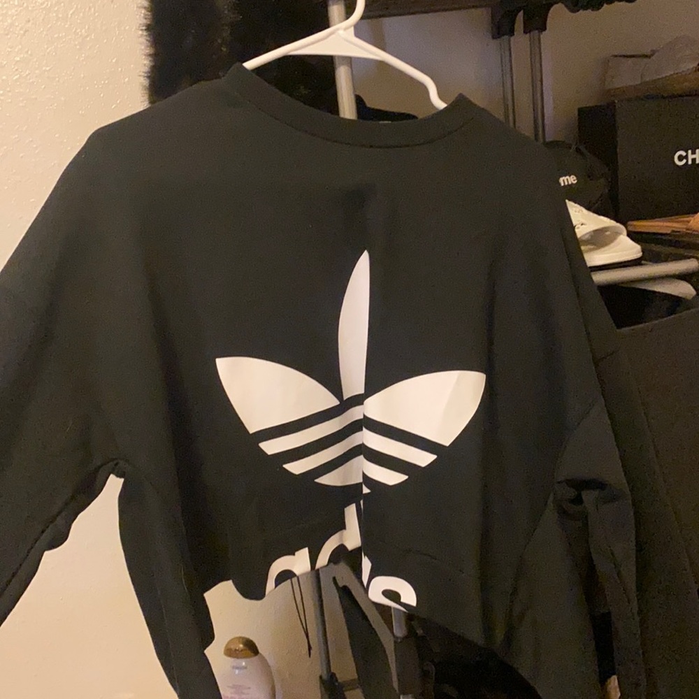 ADIDAS CROPPED PULL OVER - BLACK